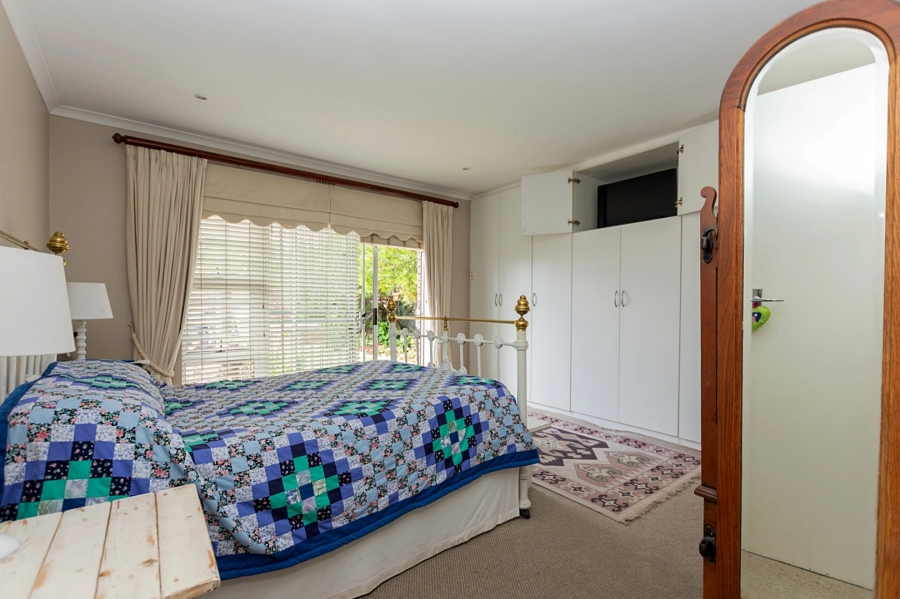 4 Bedroom Property for Sale in Middedorp Western Cape